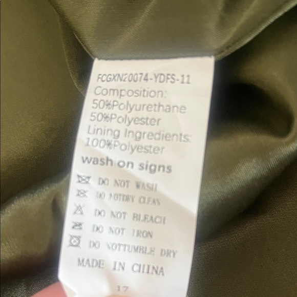 Chic Olive Green Midi Dress Pleather with matching belt. - Picture 9 of 10